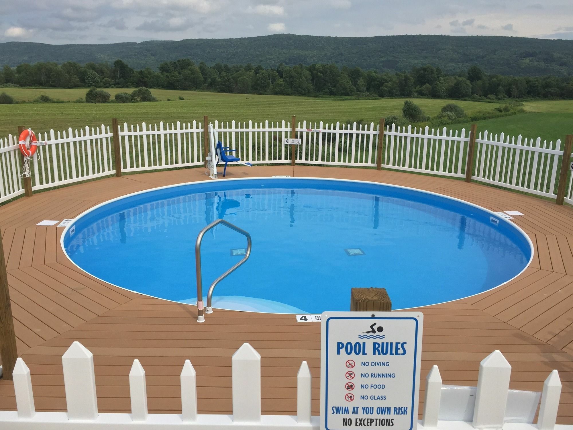 Apple And Cooperstown Area 3* Milford